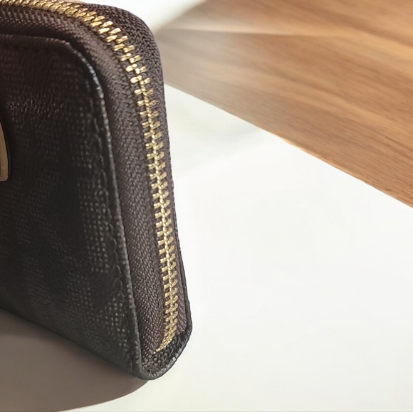 Michael Kors Jet Set Nwt Signature Zip Around Bifold Wallet in Brow… - Picture 4 of 11